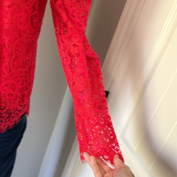 Lilly Pulitzer Averi Lace Top Ruby Red Two Tone Carnival Lace Shirt Sz S - Picture 8 of 16